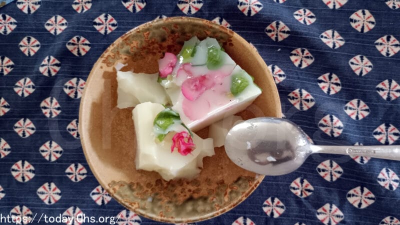 四季咲きベゴニアの牛乳ゼリー